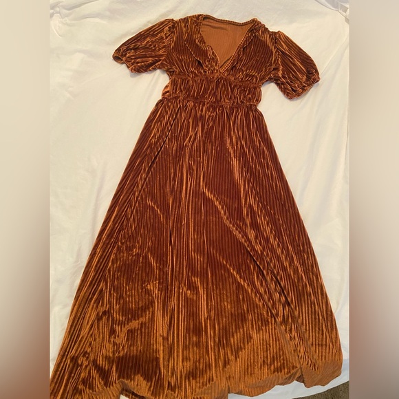 Velvet dress beautiful coffee color - Picture 2 of 4